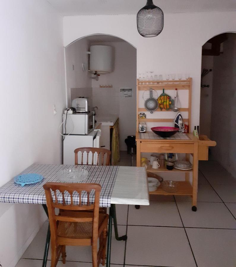 Petit Gite Des Augustins มงฟลองแกง ภายนอก รูปภาพ