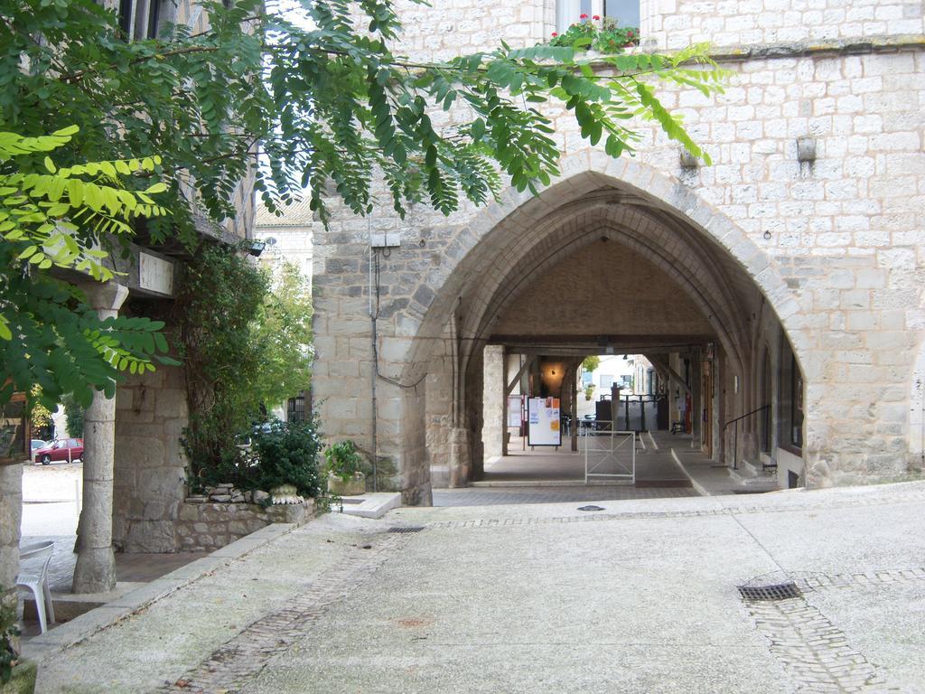 Petit Gite Des Augustins มงฟลองแกง ภายนอก รูปภาพ